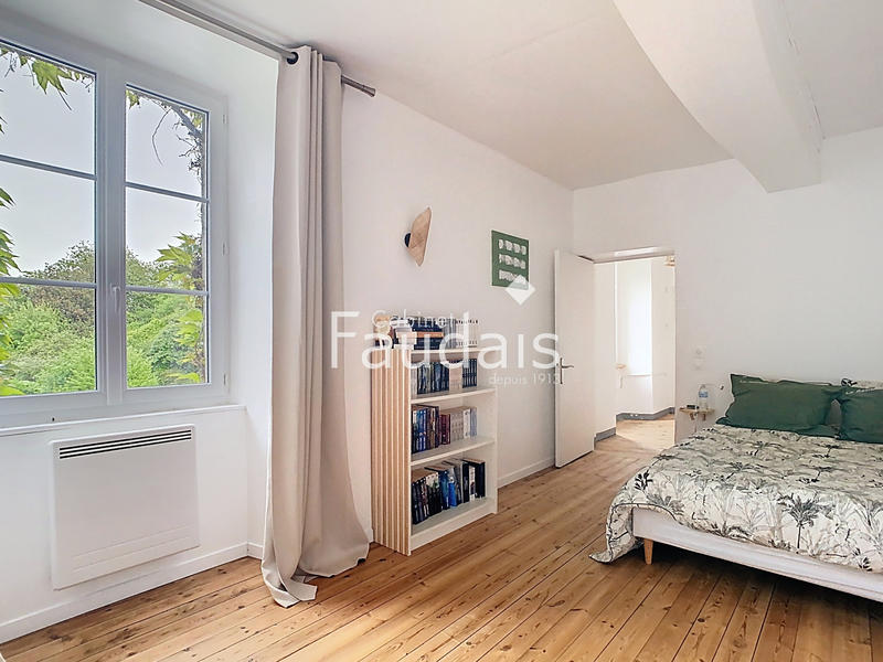 Maison - 282 m² - 7 pièces