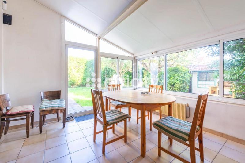 Maison - 183 m² - 9 pièces