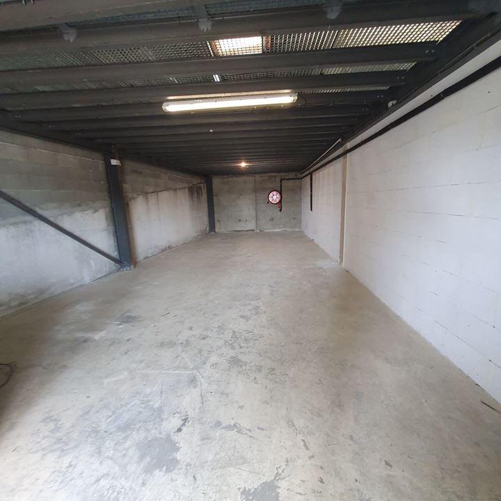 Local commercial - 700 m² - 4 pièces