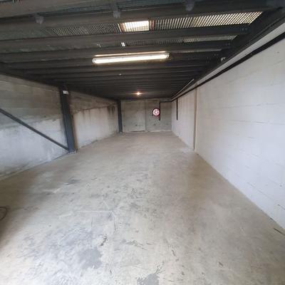 Local commercial - 700 m² - 4 pièces