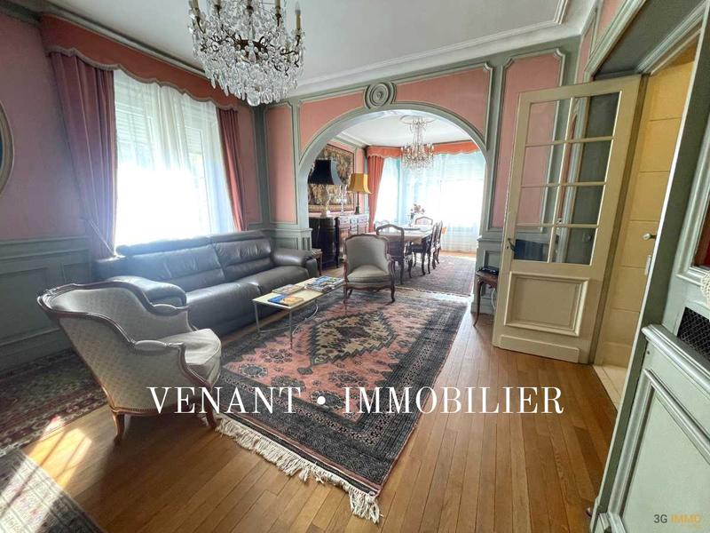 Maison de domaine - 354 m² - 12 pièces