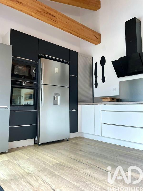 Maison - 295 m² - 11 pièces