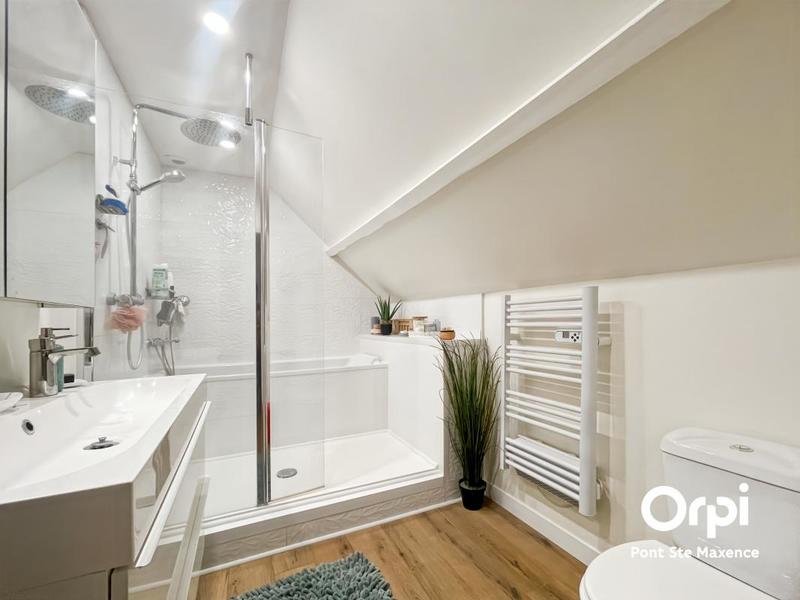 Maison - 107 m² - 6 pièces