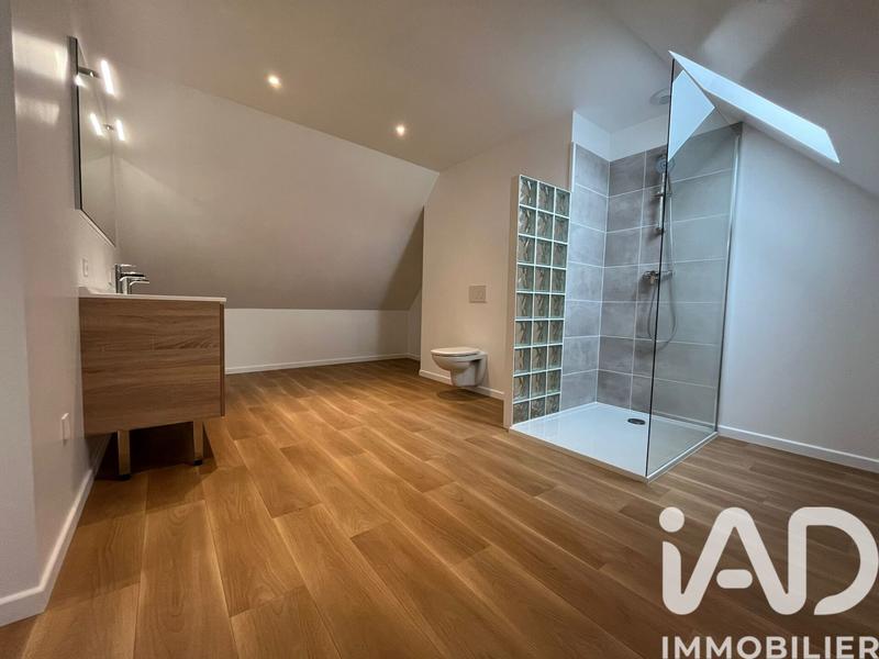 Maison - 223 m² - 6 pièces