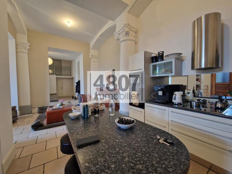 Appartement - 188 m² - 5 pièces