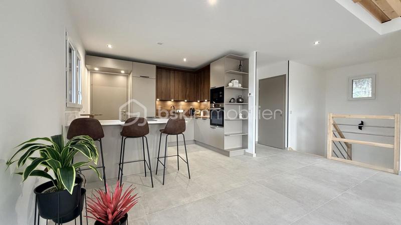 Maison - 130 m² - 7 pièces