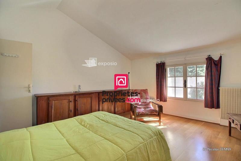 Maison - 266 m² - 7 pièces