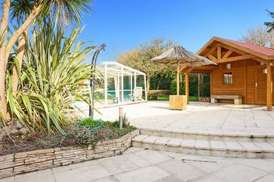 Maison - 195 m² - 8 pièces