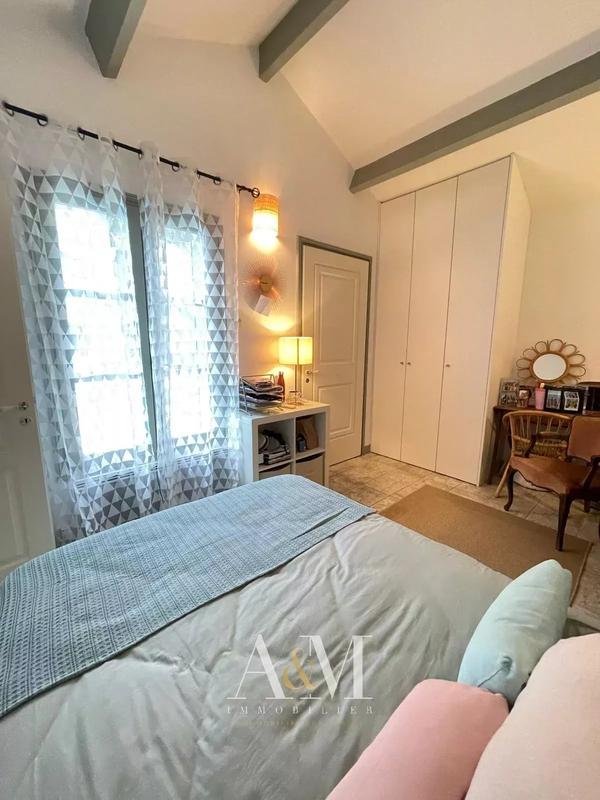 Villa - 202 m² - 6 pièces