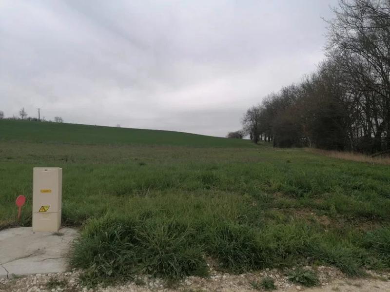 Terrain constructible - 1 295 m²