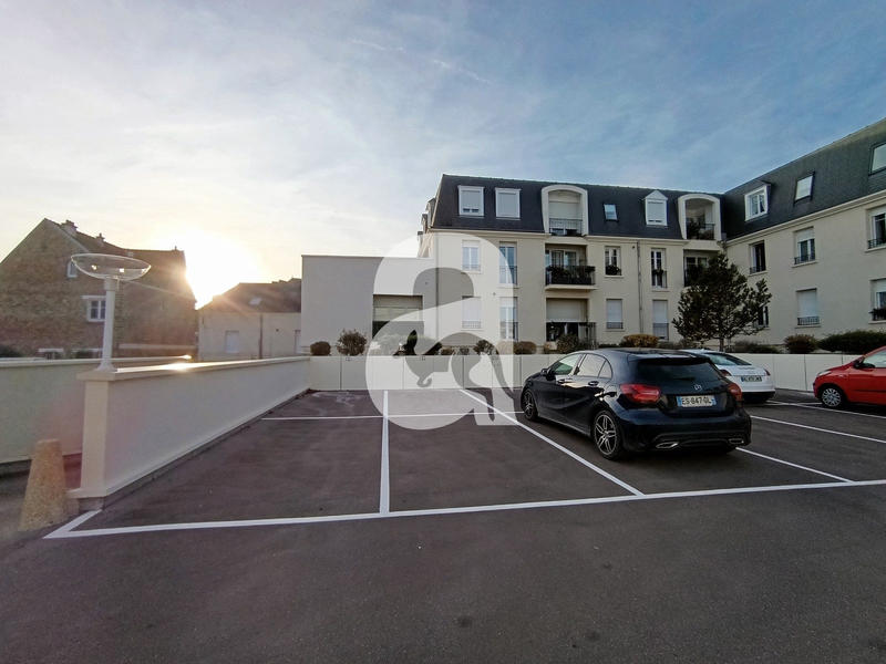 Local commercial - 109 m² - 5 pièces