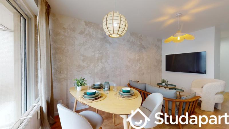 Chambre - 13 m² - 1 pièce