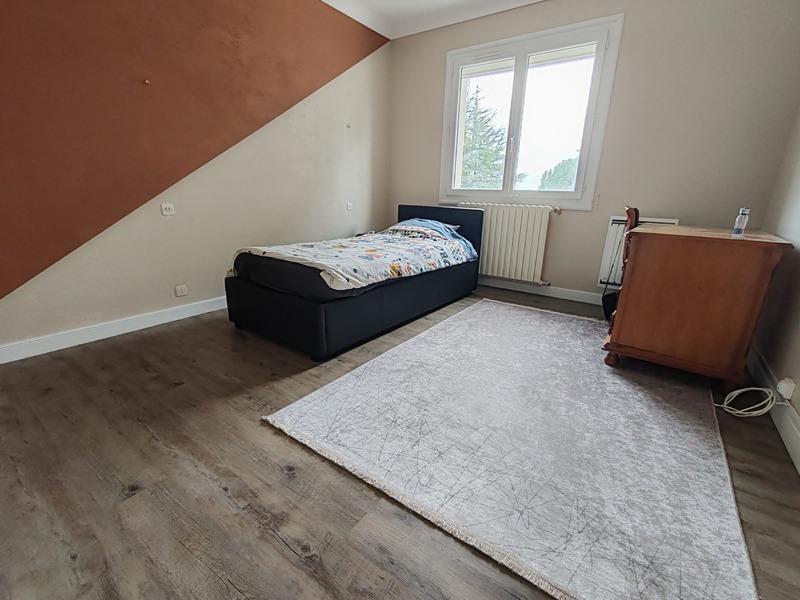 Maison - 230 m² - 10 pièces