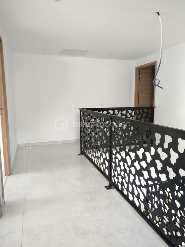 Villa - 169 m² - 6 pièces