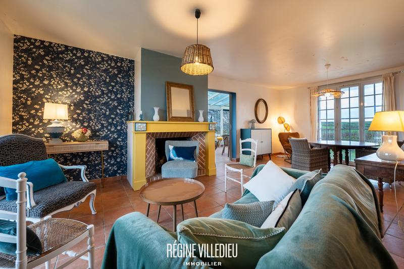 Maison - 159 m² - 6 pièces