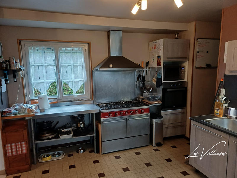 Maison ancienne - 271 m² - 10 pièces