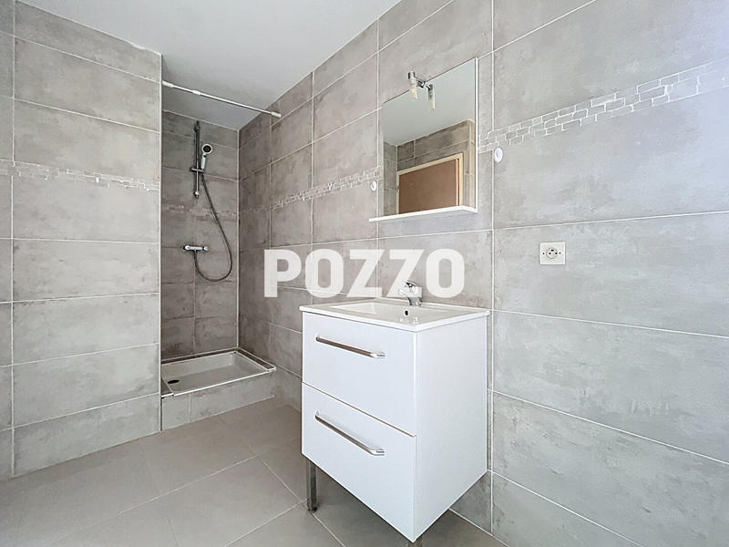 Appartement - 70 m² - 4 pièces