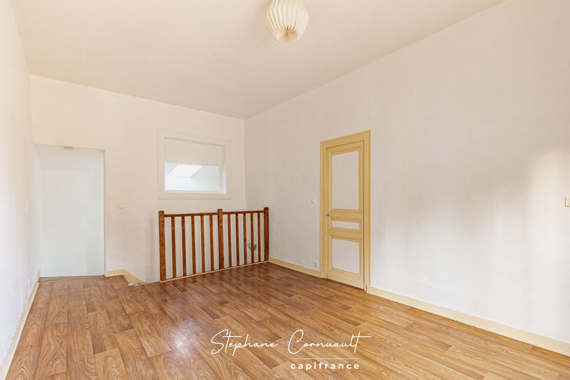 Immeuble - 116 m² - 6 pièces