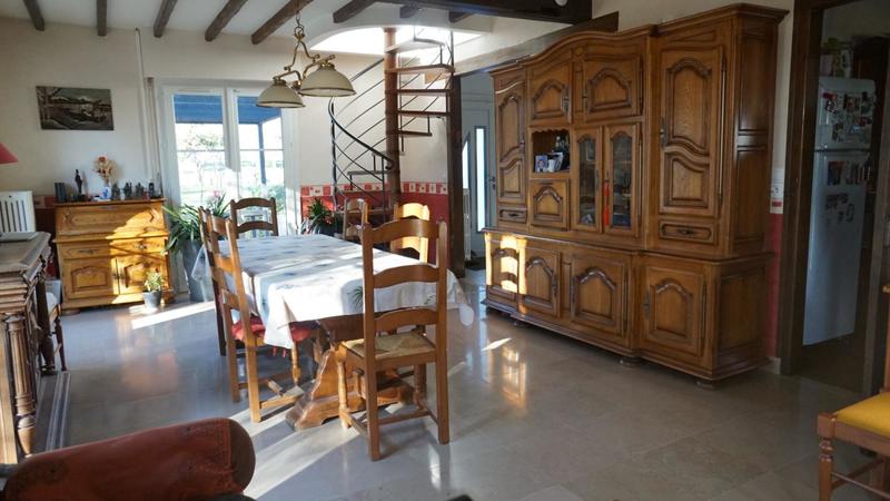 Maison - 197 m² - 8 pièces