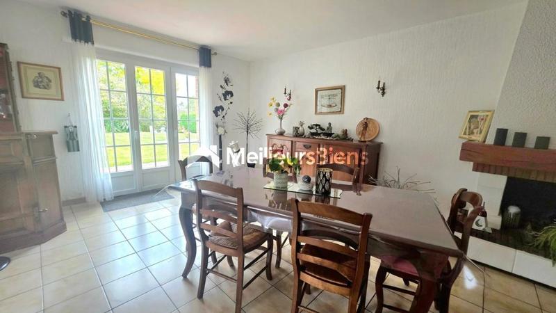 Maison - 135 m² - 6 pièces