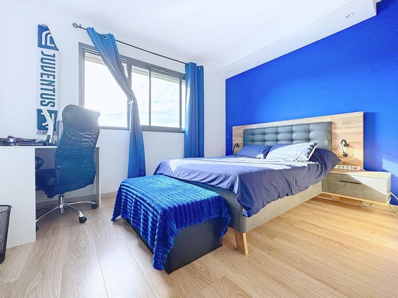 Maison - 182 m² - 6 pièces