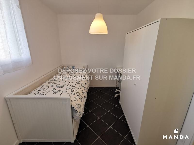 Chambre - 10 m² - 4 pièces