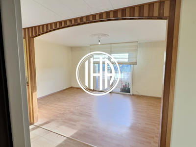 Appartement - 94 m² - 5 pièces