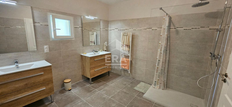 Maison - 174 m² - 6 pièces