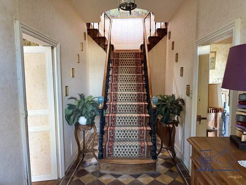 Maison ancienne - 319 m² - 10 pièces