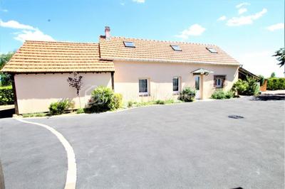 Longère - 310 m² - 10 pièces