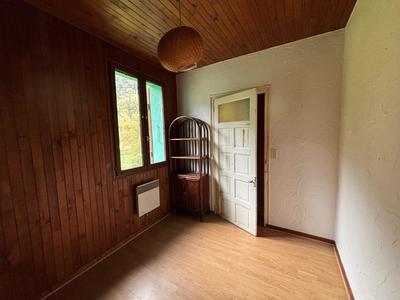 Appartement - 81 m² - 5 pièces