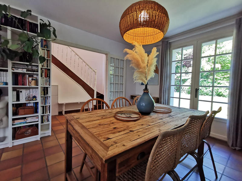 Maison - 157 m² - 9 pièces