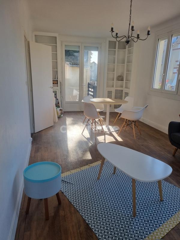 Maison - 137 m² - 6 pièces