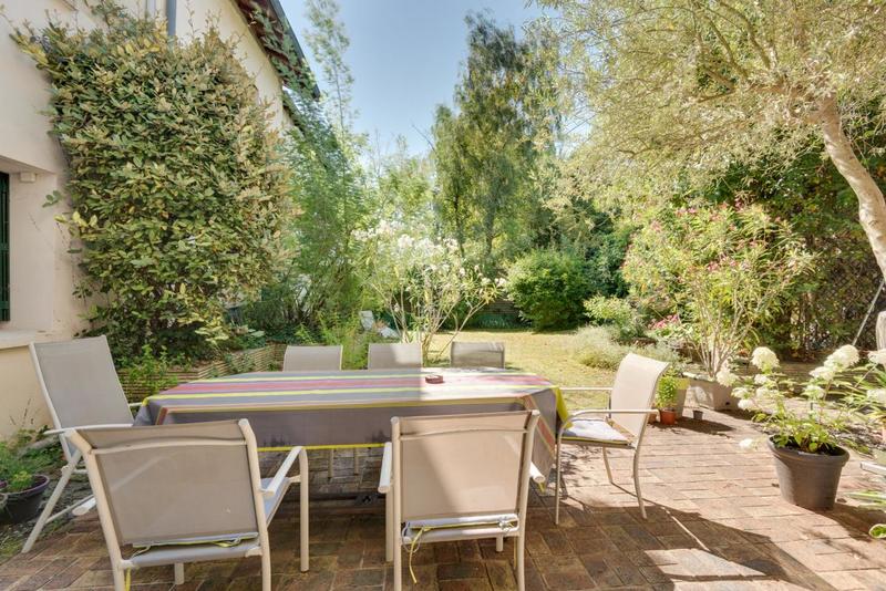 Maison - 245 m² - 7 pièces