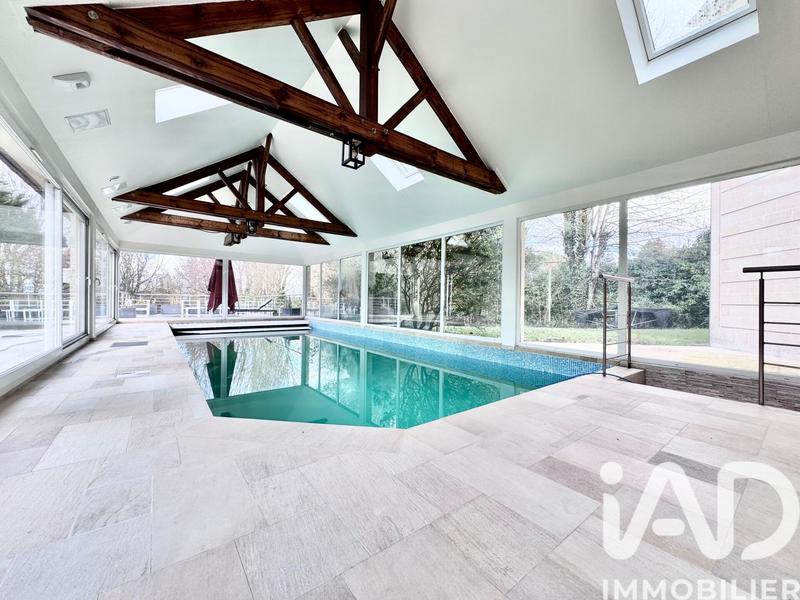 Maison - 361 m² - 10 pièces