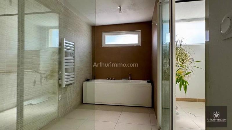 Maison - 164 m² - 7 pièces