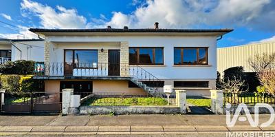 Maison - 90 m² - 5 pièces