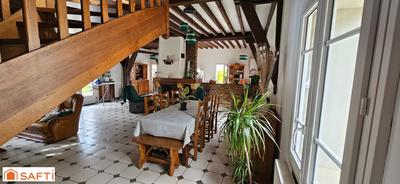 Maison - 218 m² - 6 pièces