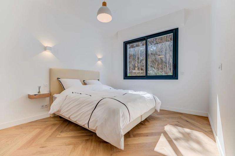 Maison - 212 m² - 7 pièces