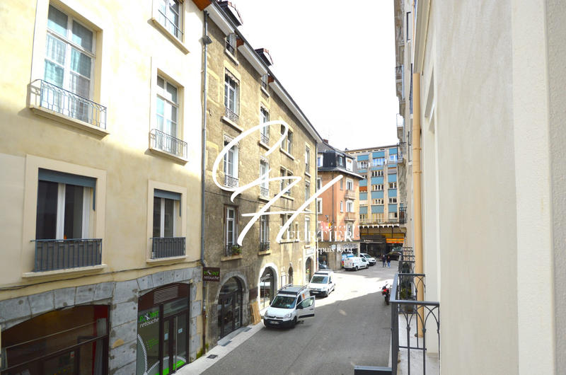 Appartement - 99 m² - 4 pièces