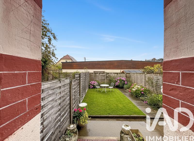 Maison de ville - 200 m² - 10 pièces