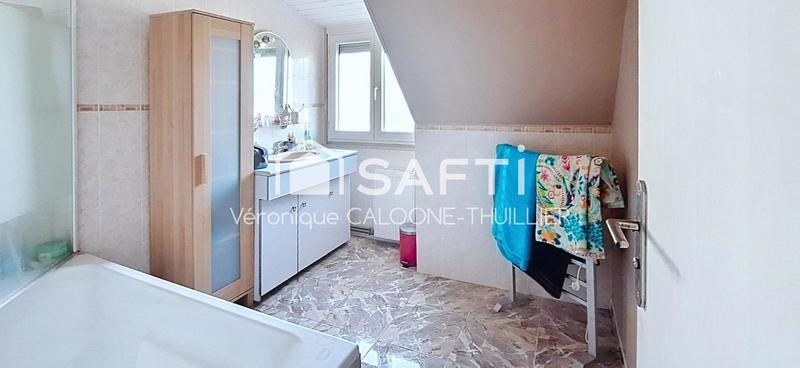 Maison - 93 m² - 4 pièces