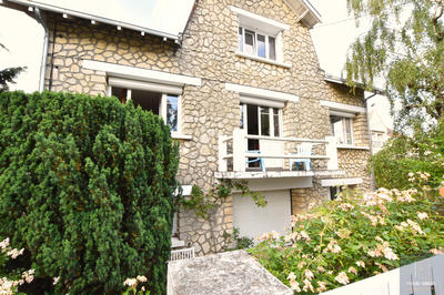 Maison - 175 m² - 7 pièces