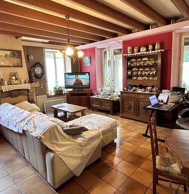 Maison - 191 m² - 7 pièces