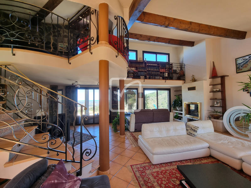 Propriété - 130 m² - 4 pièces