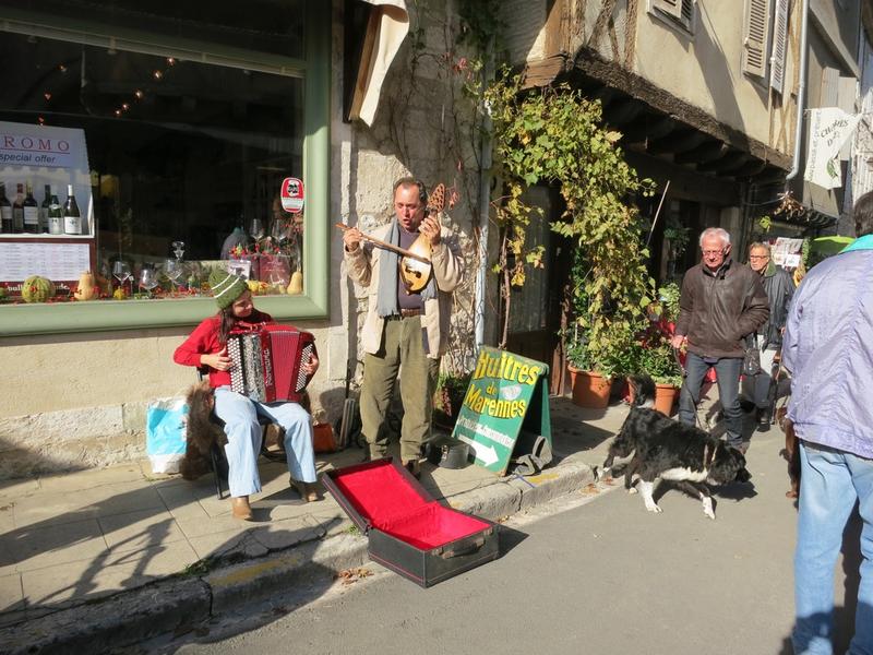 Marché traditionnel du dimanche