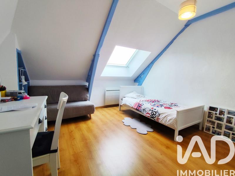 Maison - 230 m² - 8 pièces