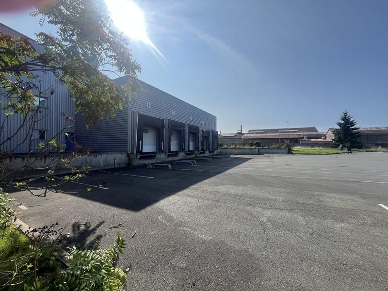 Local d'activités - 6 700 m²