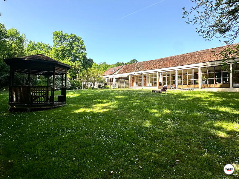 Immeuble - 700 m² - 15 pièces