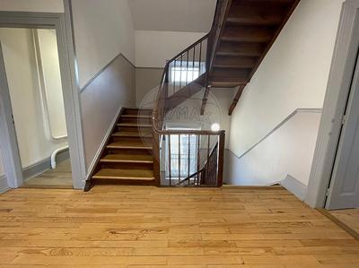 Bureau - 240 m² - 7 pièces